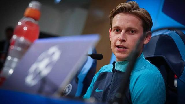 mk体育app-巴萨大战前内斗不止,德容开炮为哪般?