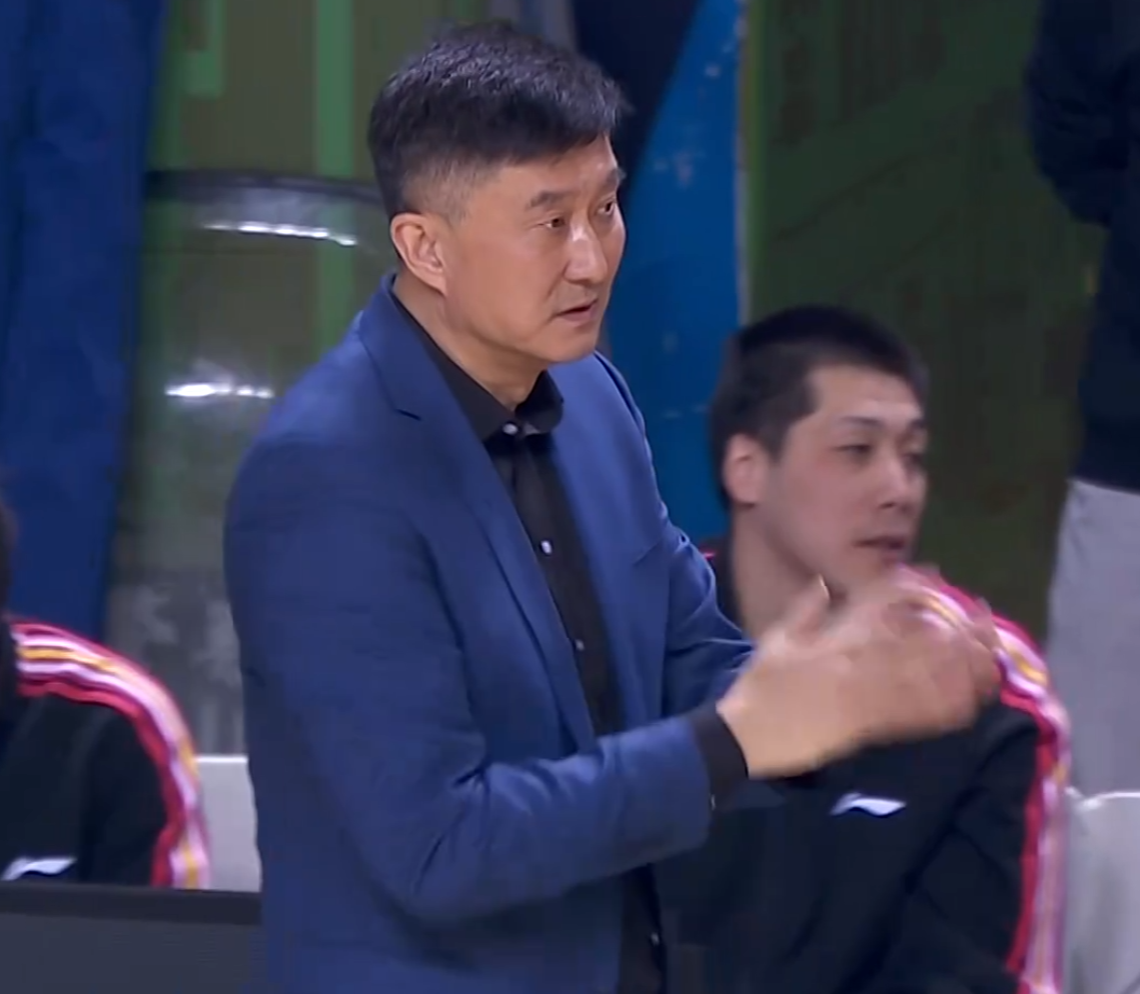 mk体育-宏远速递！名记曝杜锋提前续约，徐昕迎国家队首秀，王少杰或留队